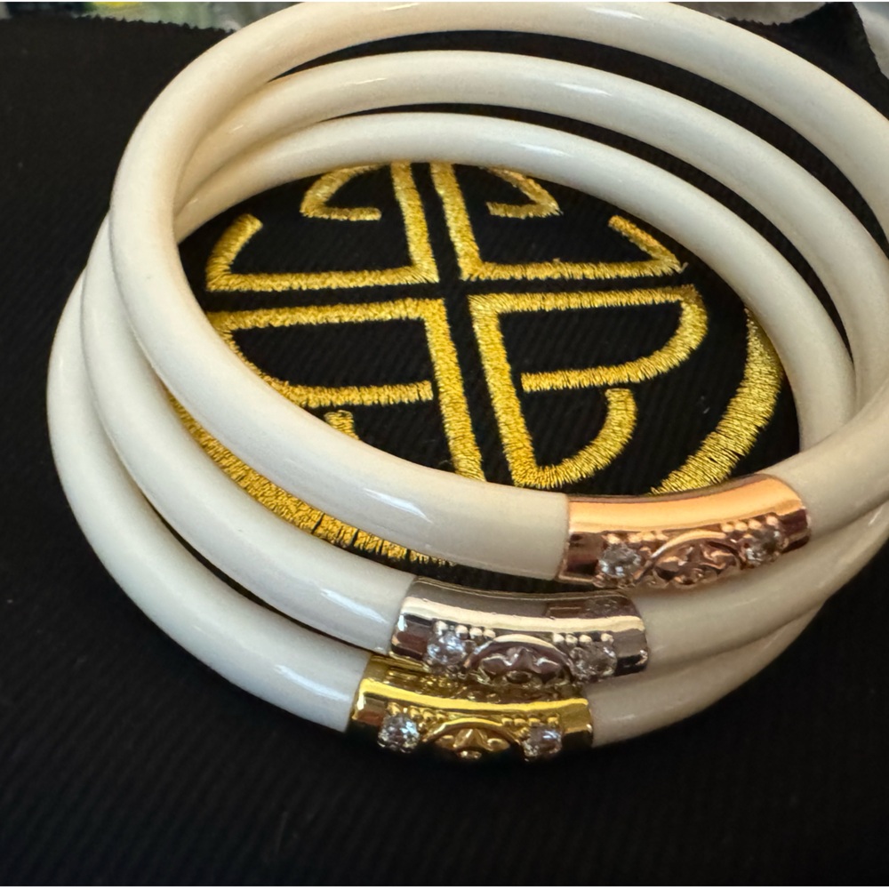Budhagirl Three Kings All Weather Bangles- white